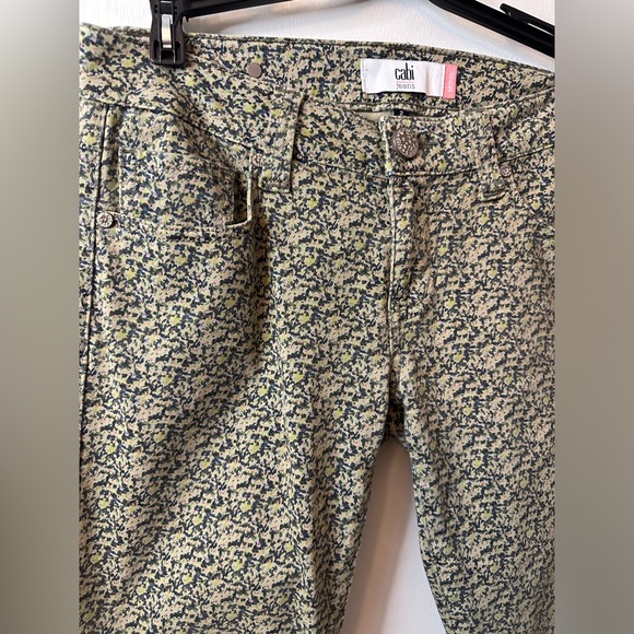 Cabi |Ditzy Floral Jegging - Picture 2 of 6
